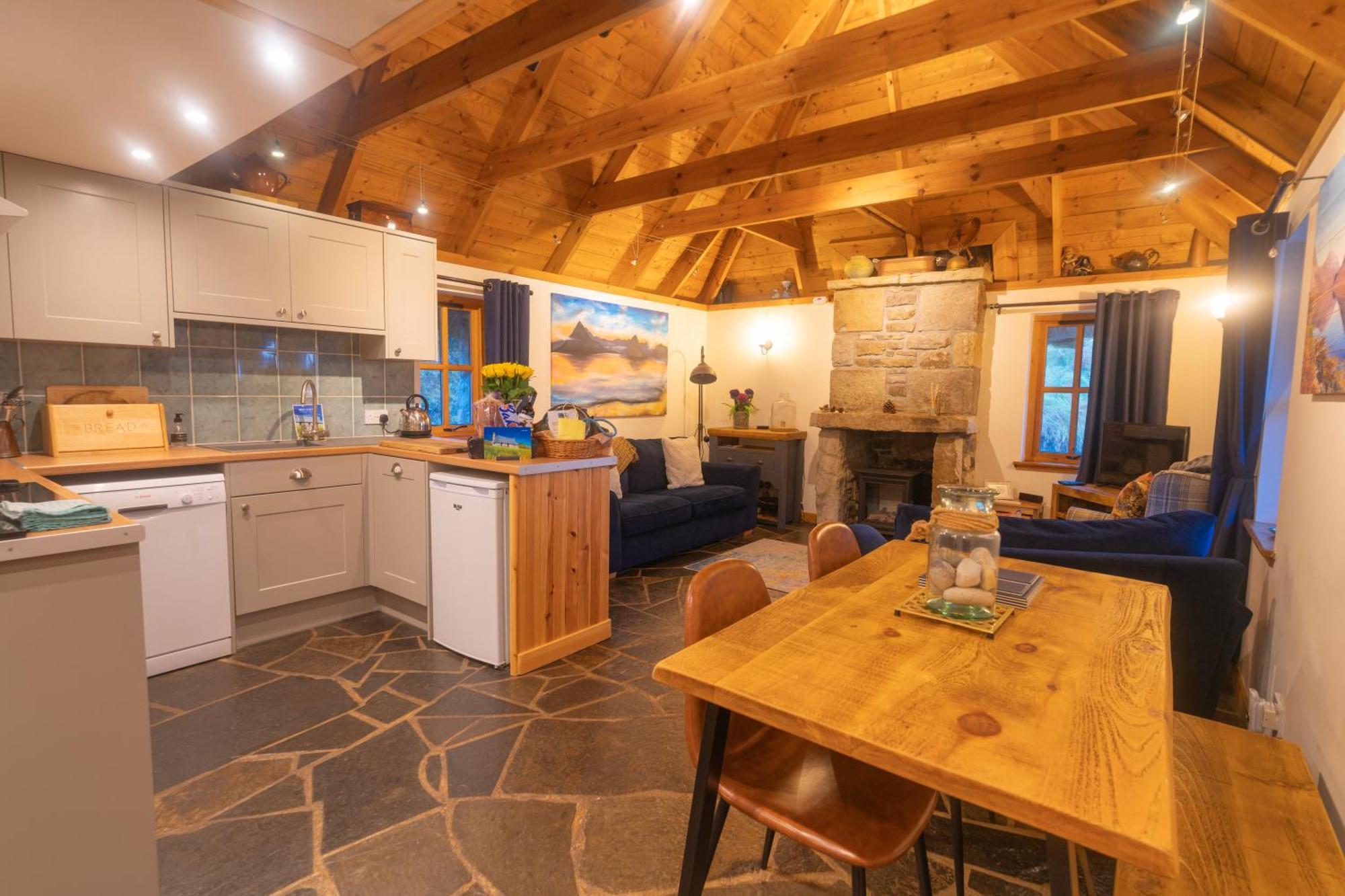 Tigh Lachie, Mary'S Thatched Cottages, Elgol, Isle Of Skye Extérieur photo