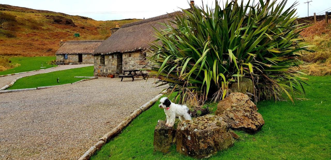 Tigh Lachie, Mary'S Thatched Cottages, Elgol, Isle Of Skye Extérieur photo